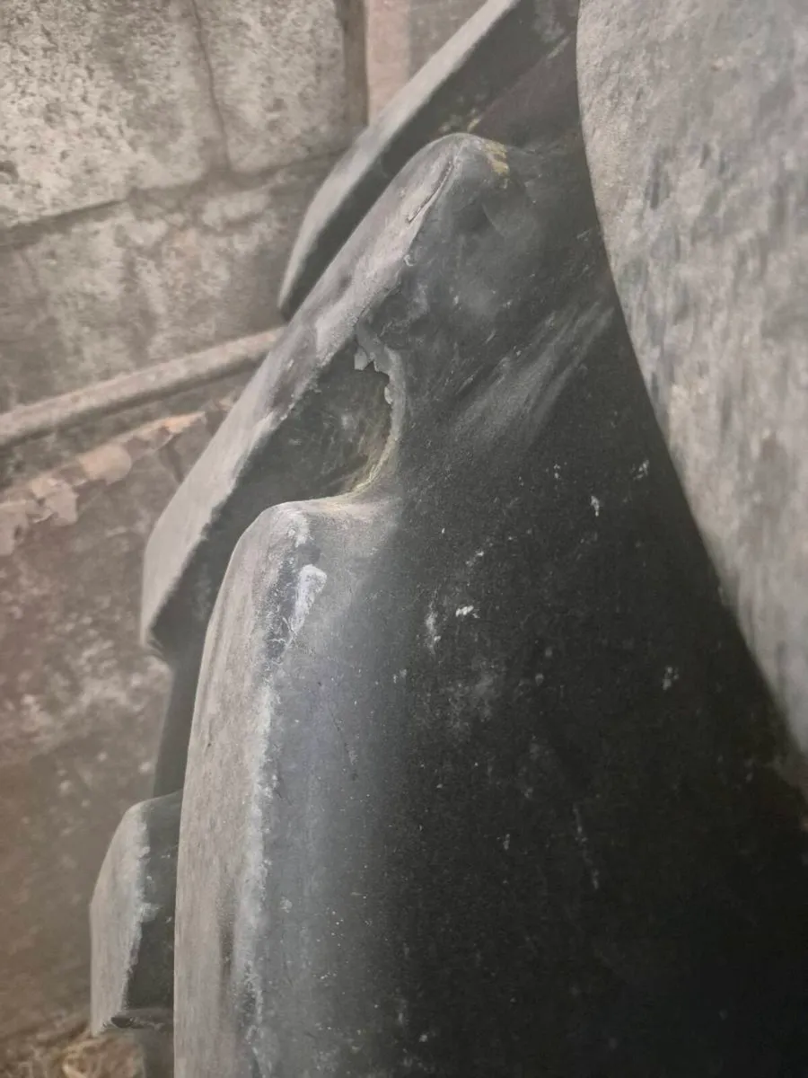 Tractor tyre - Image 4