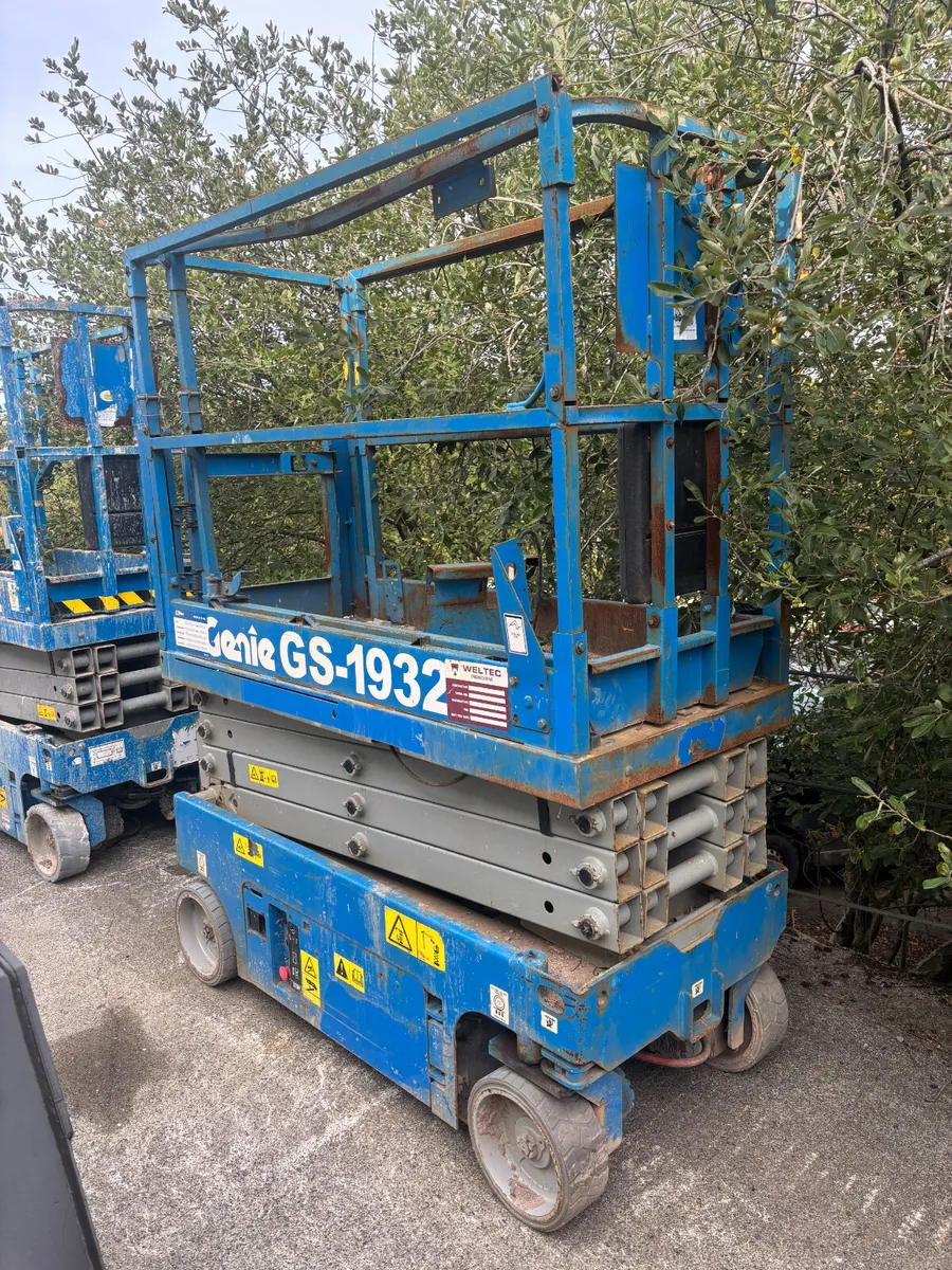 Genie GS-1932 Scissor Lift - Image 3