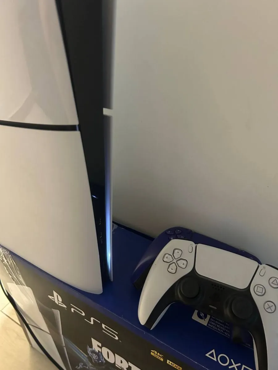 PS5 Digital Edition - Image 2