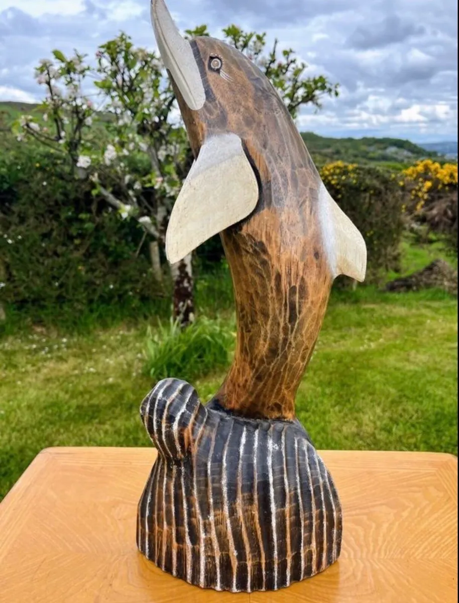 Wooden dolphin sculpture - Image 2