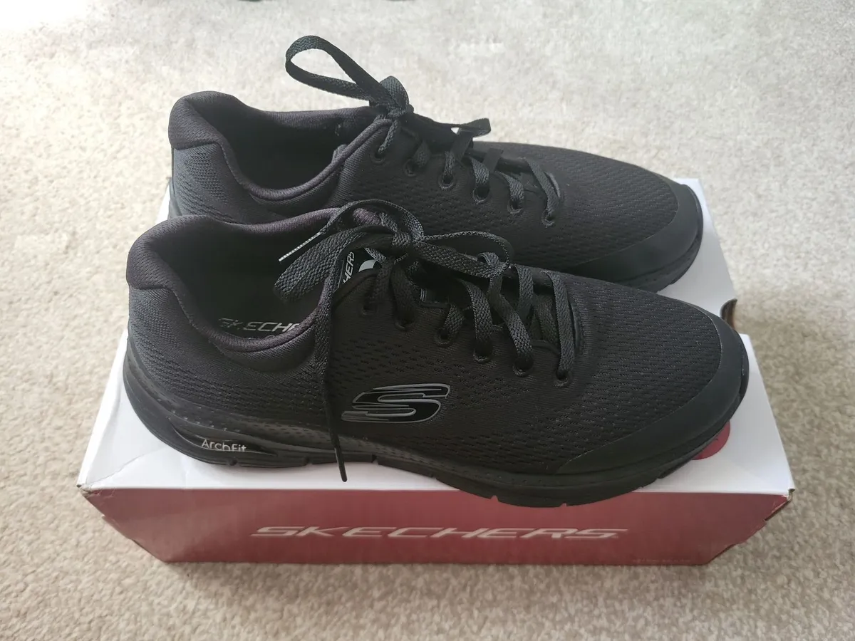 Skechers Arch Fit Trainers UK Size 8.5 Mint Condit - Image 3