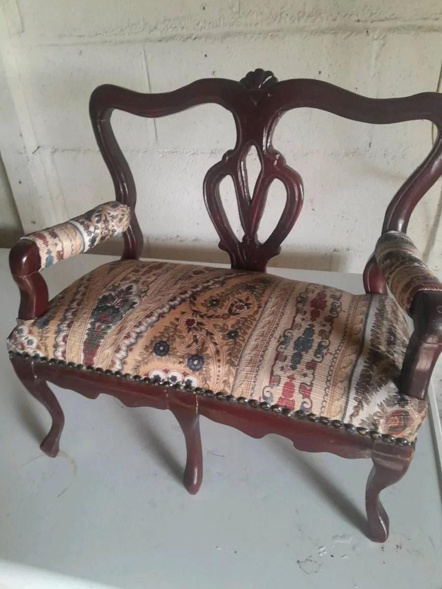 Wooden  dolls  settee - Image 1