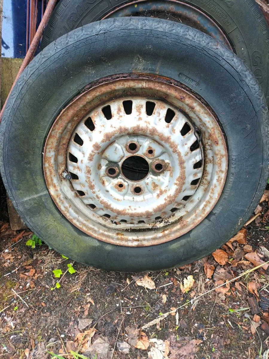 Alfa Romeo Wheel - Image 2