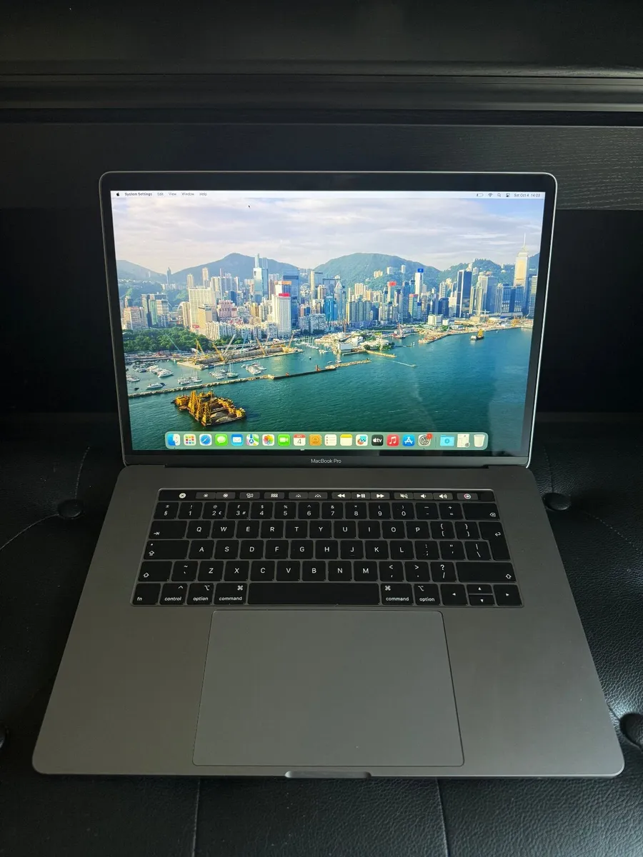 MacBook Pro 15 2019 i7/32GB/256SSD/178c/Radeon Pro - Image 1
