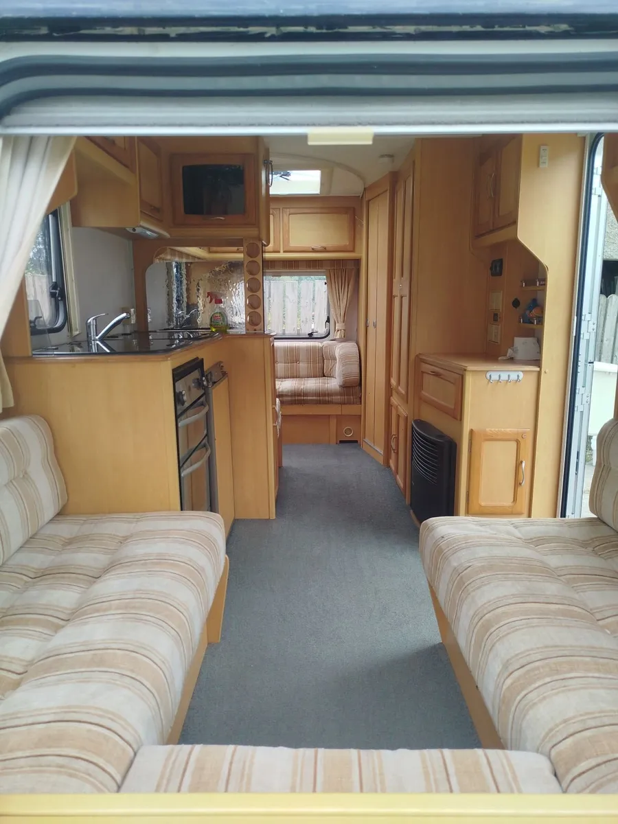 Caravan - Image 4