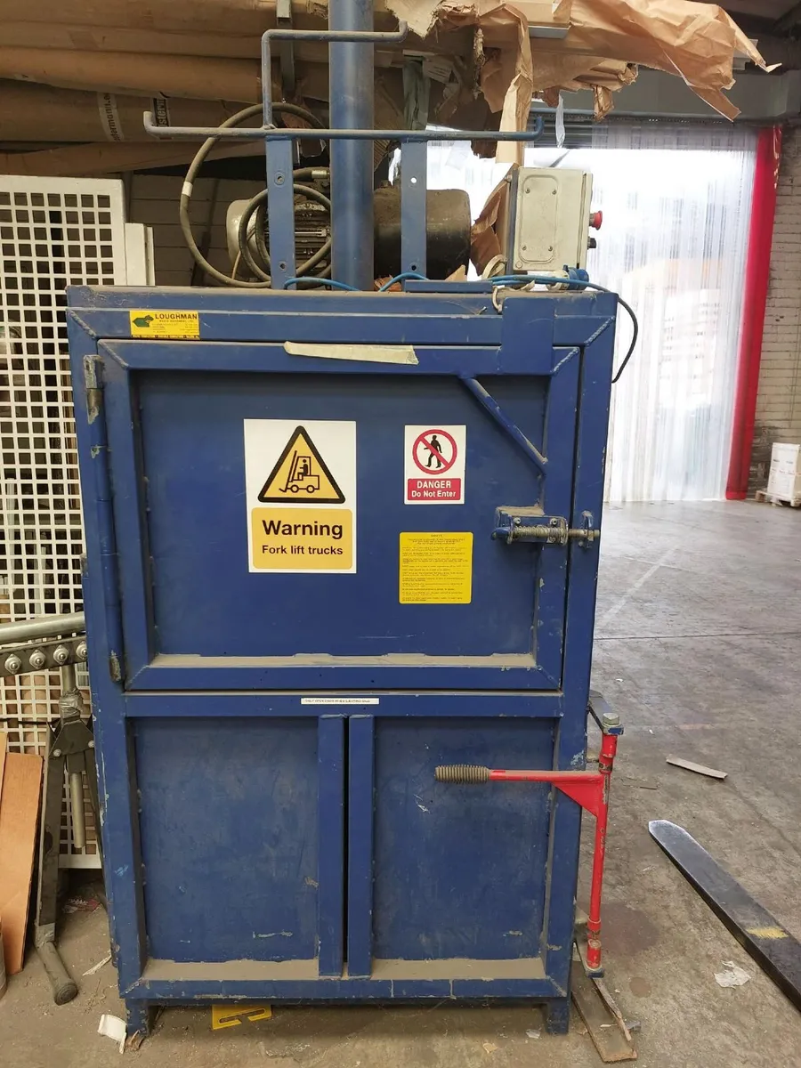 Carboard & plastic baler - Image 4