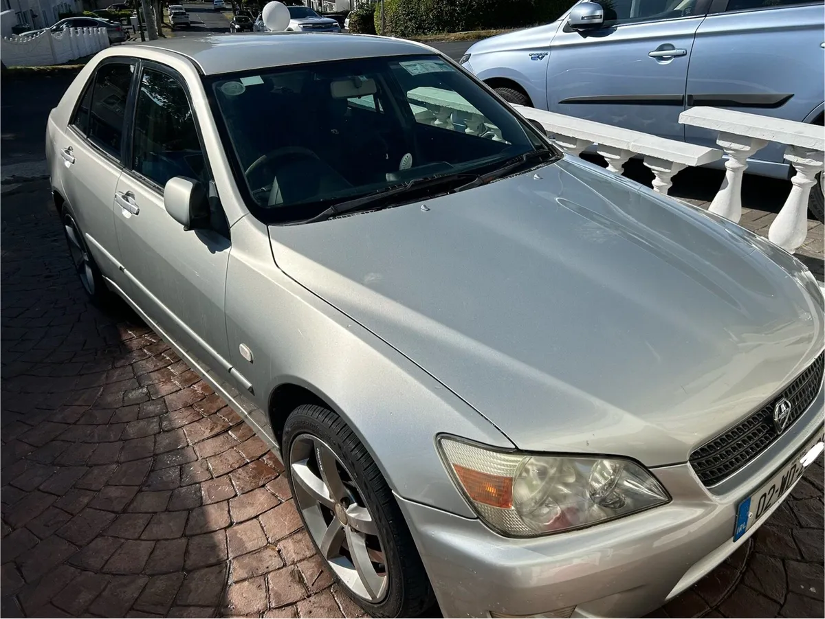 02 toyota altezza - Image 3