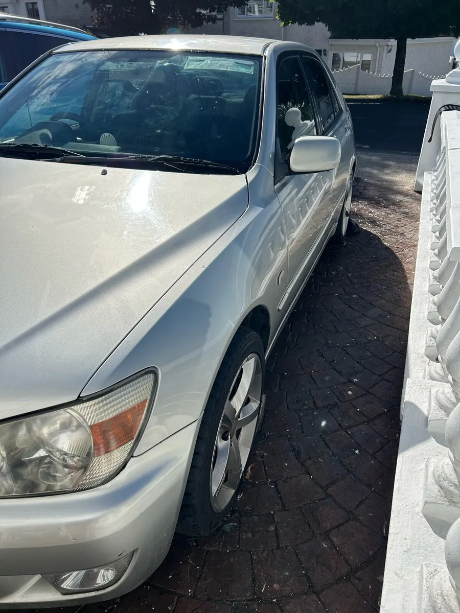 02 toyota altezza - Image 4