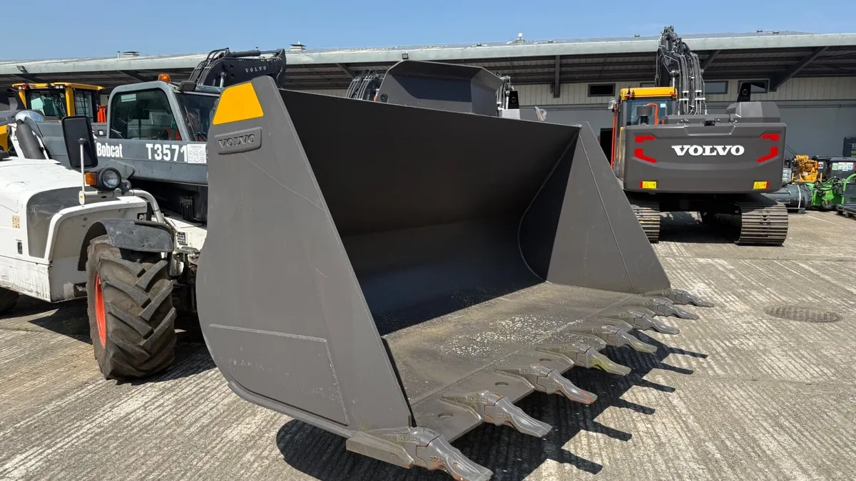 Volvo L150H General Purpose Bucket - Image 1