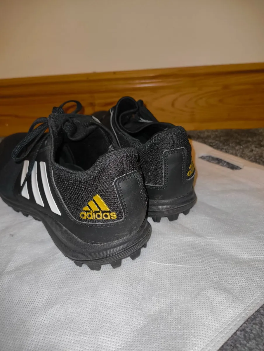 Hockey Astro Shoes and mens brown boots - Image 3