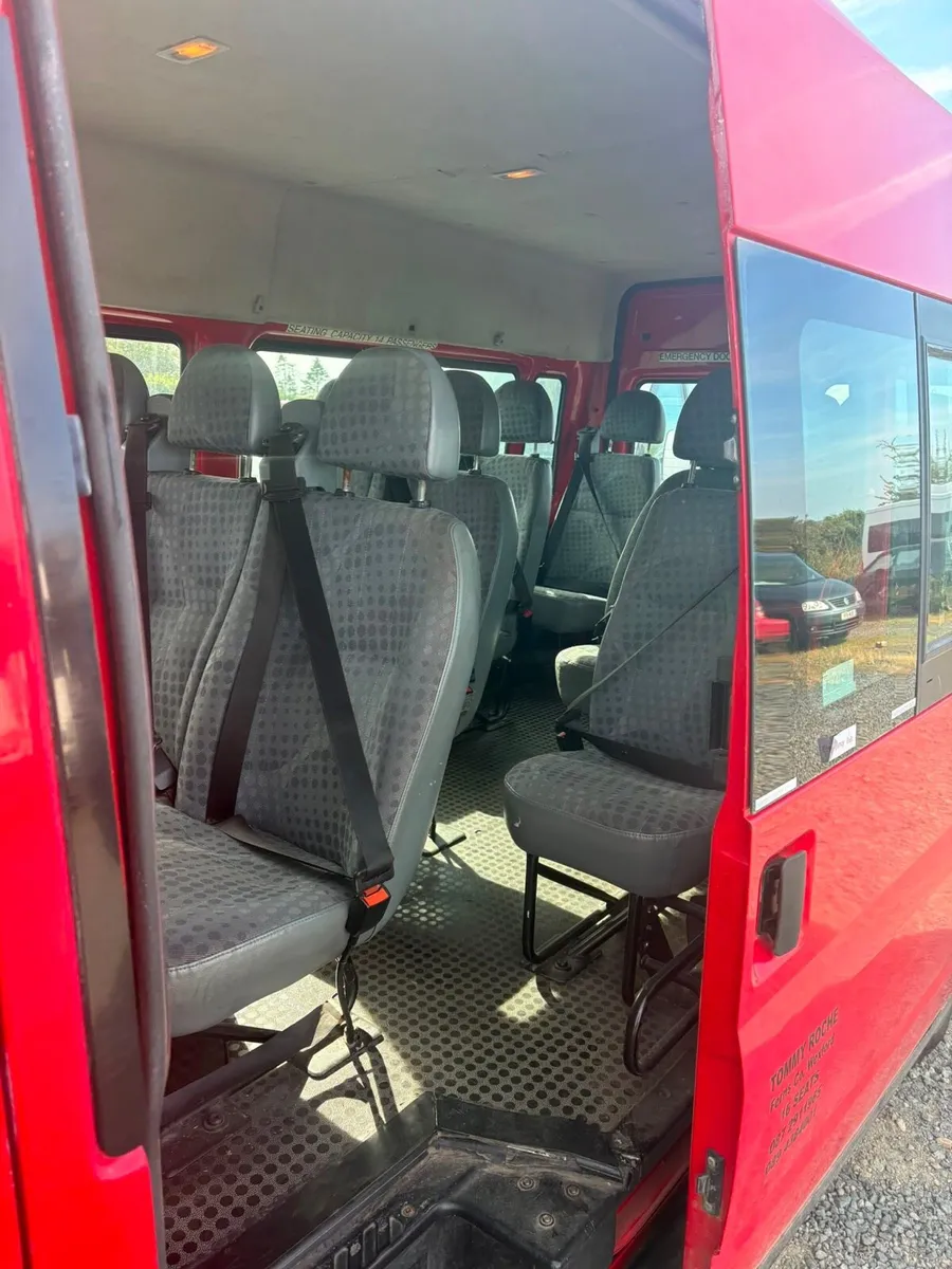 Bus - Image 3