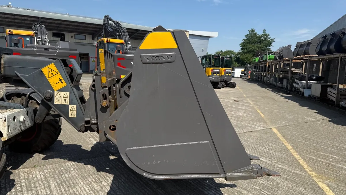 Volvo L150H General Purpose Bucket - Image 2