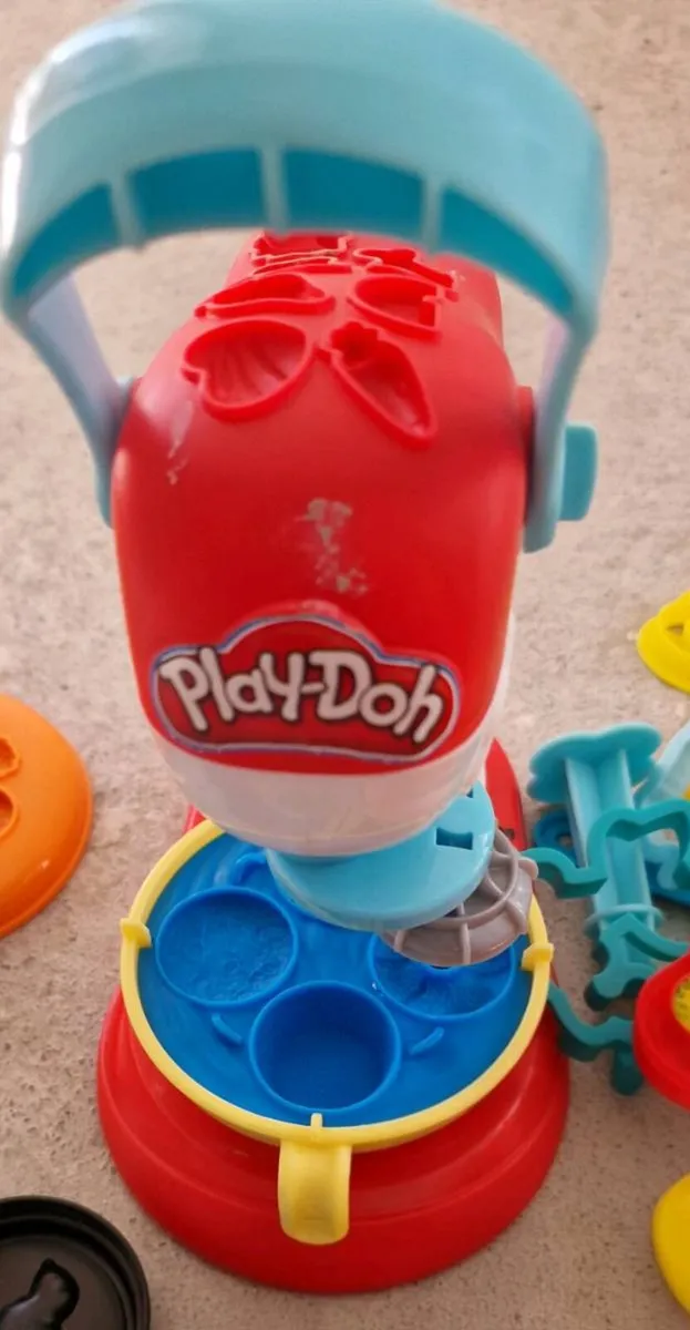 Huge Play-Doh Toy Bundle with Magical Mixer - Image 3