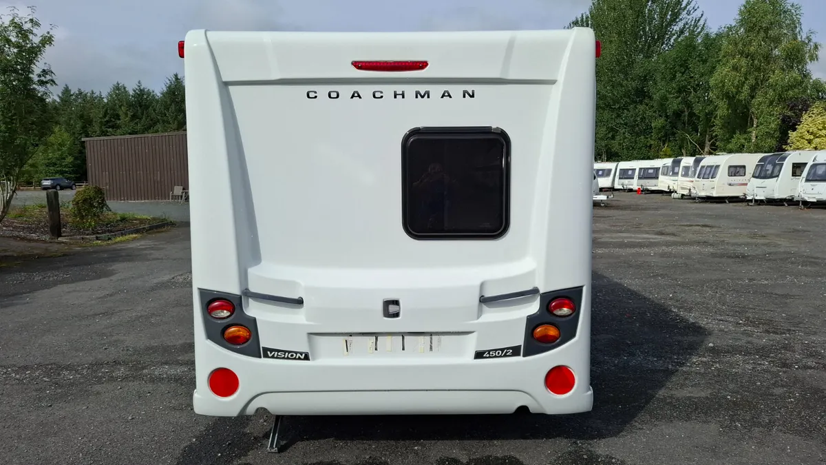 Coachman Vision 462 Caravan - Image 4