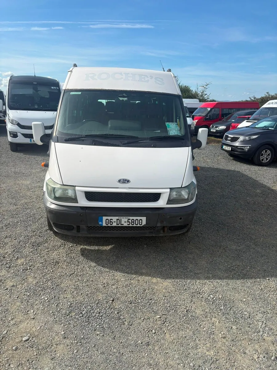 Bus - Image 1