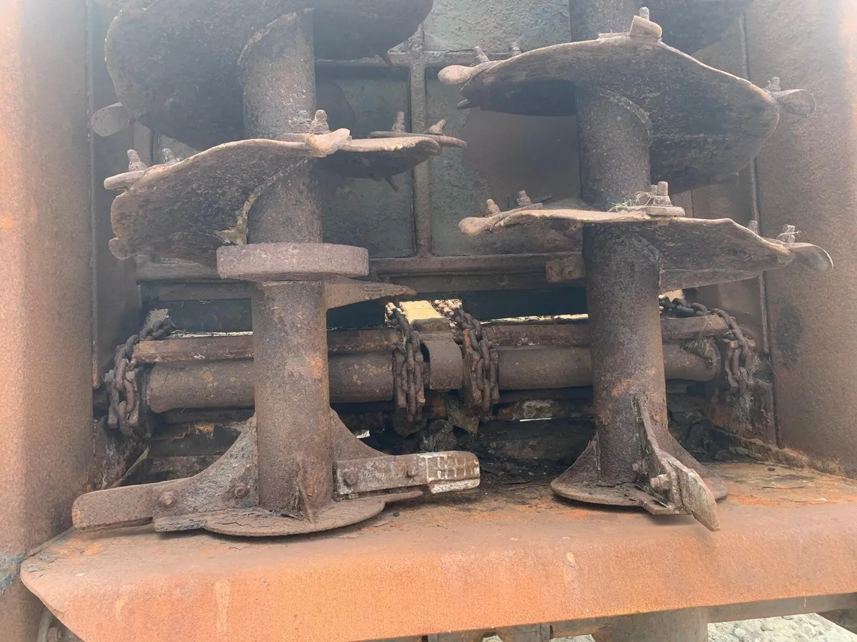 RICHARD WESTERN D10 REAR DISCHARGE SPREADER - Image 4