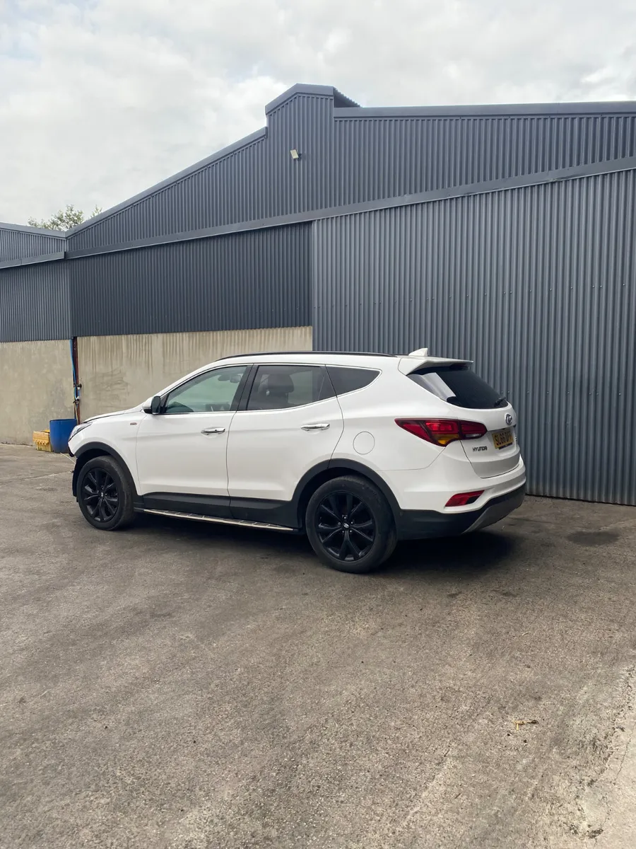 Hyundai Sante Fe for breaking - Image 2
