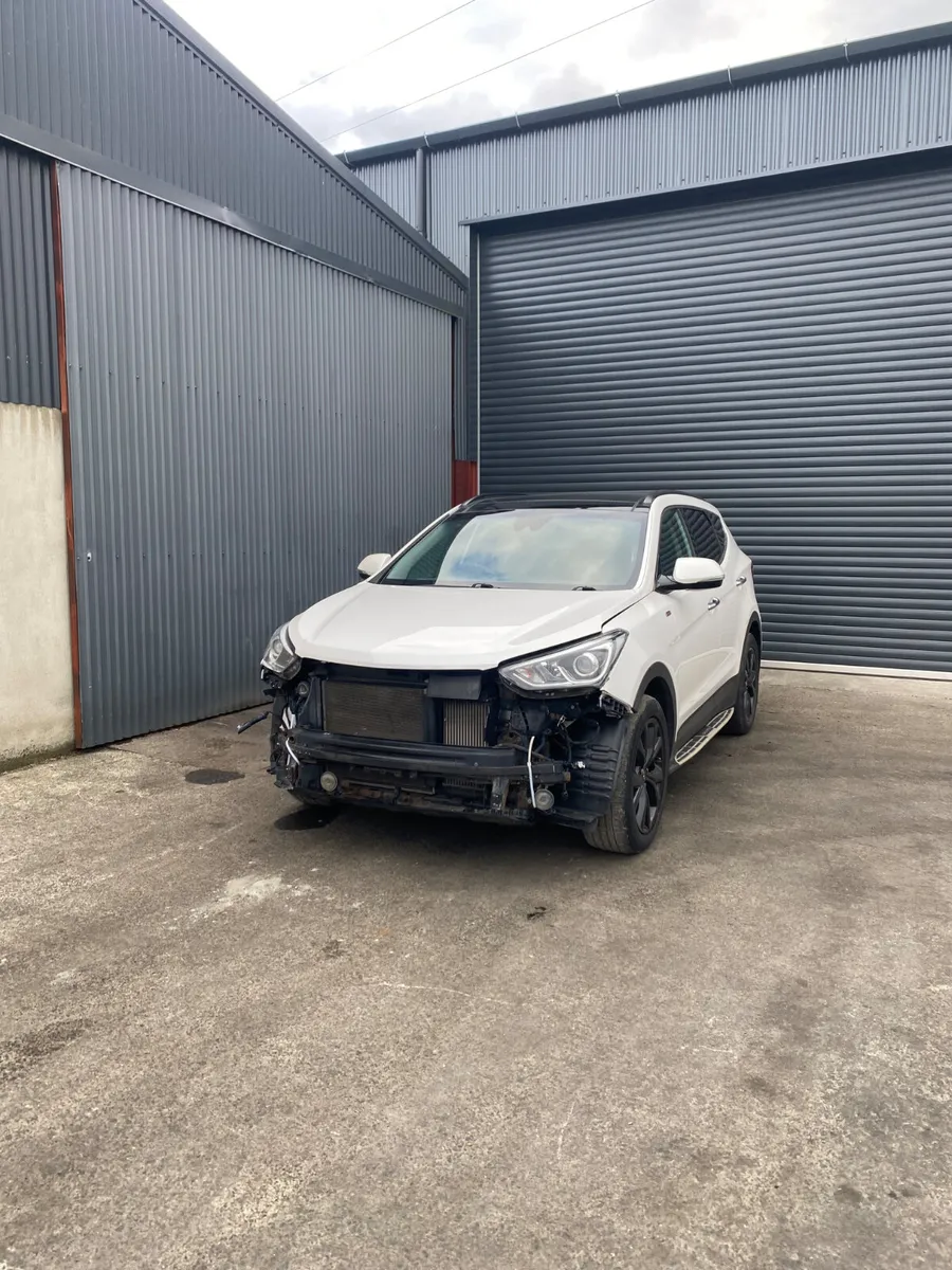 Hyundai Sante Fe for breaking - Image 3