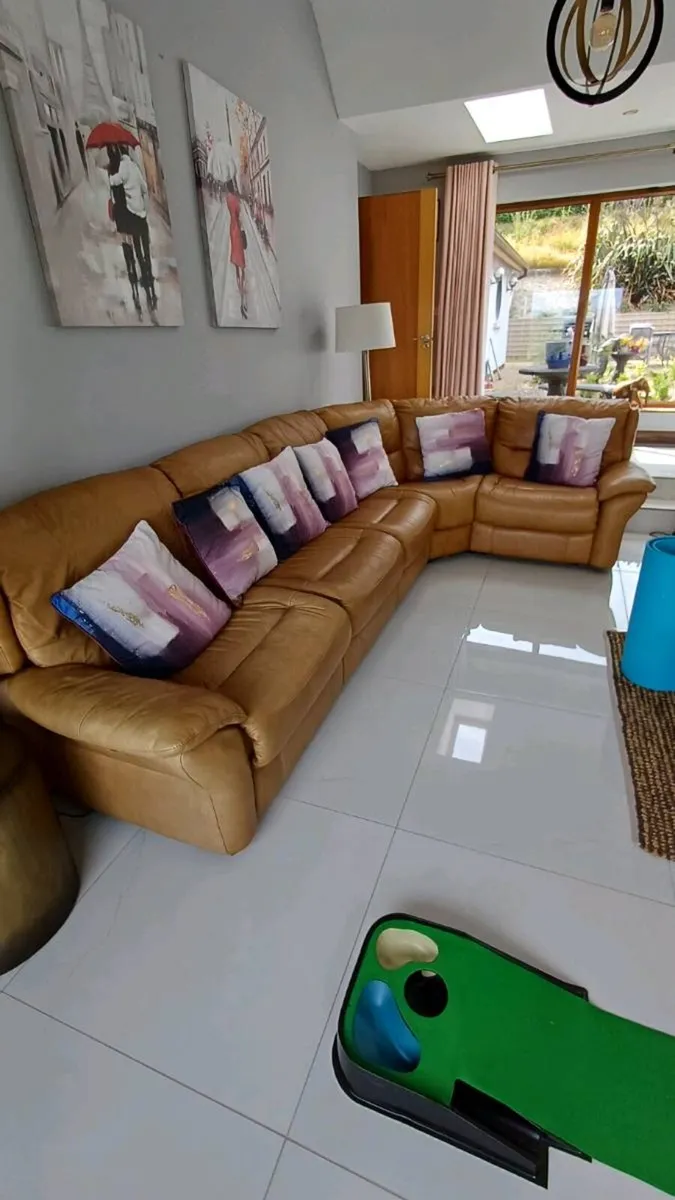 Leather suite - Image 3