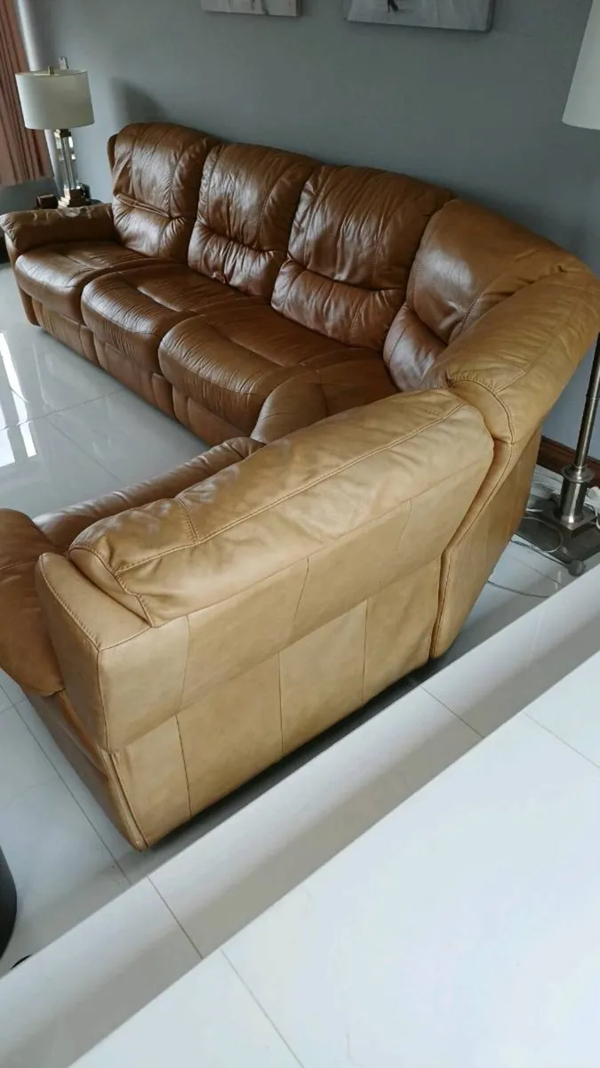 Leather suite - Image 4