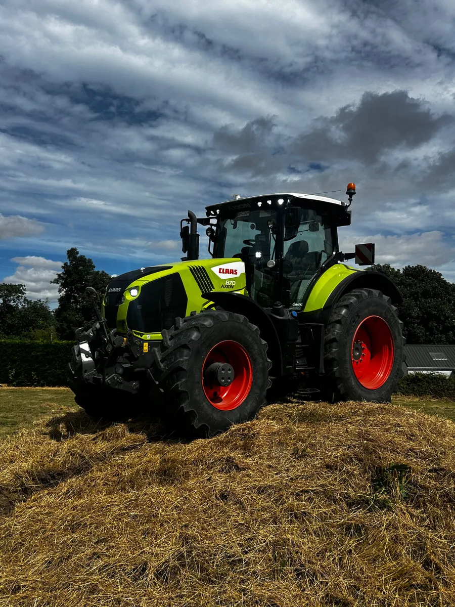 CLAAS Axion 870 - Image 1