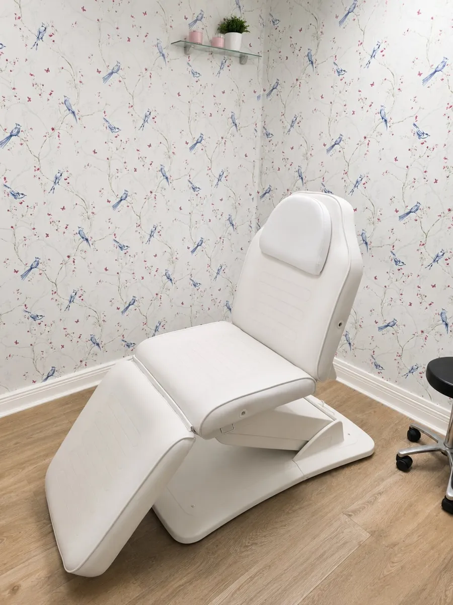 Electric Massage couch - Image 4
