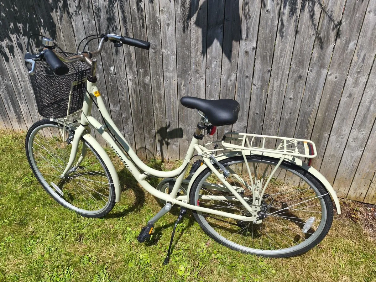 Selling My Holland Bike - Image 2