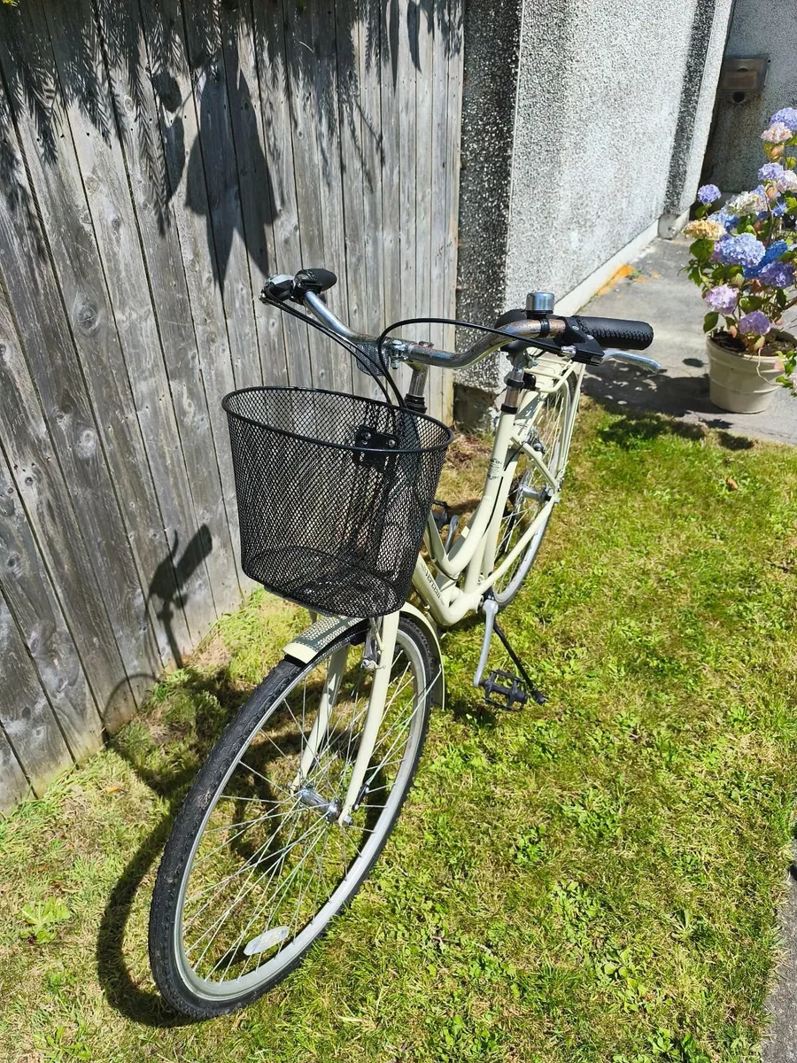 Selling My Holland Bike - Image 3