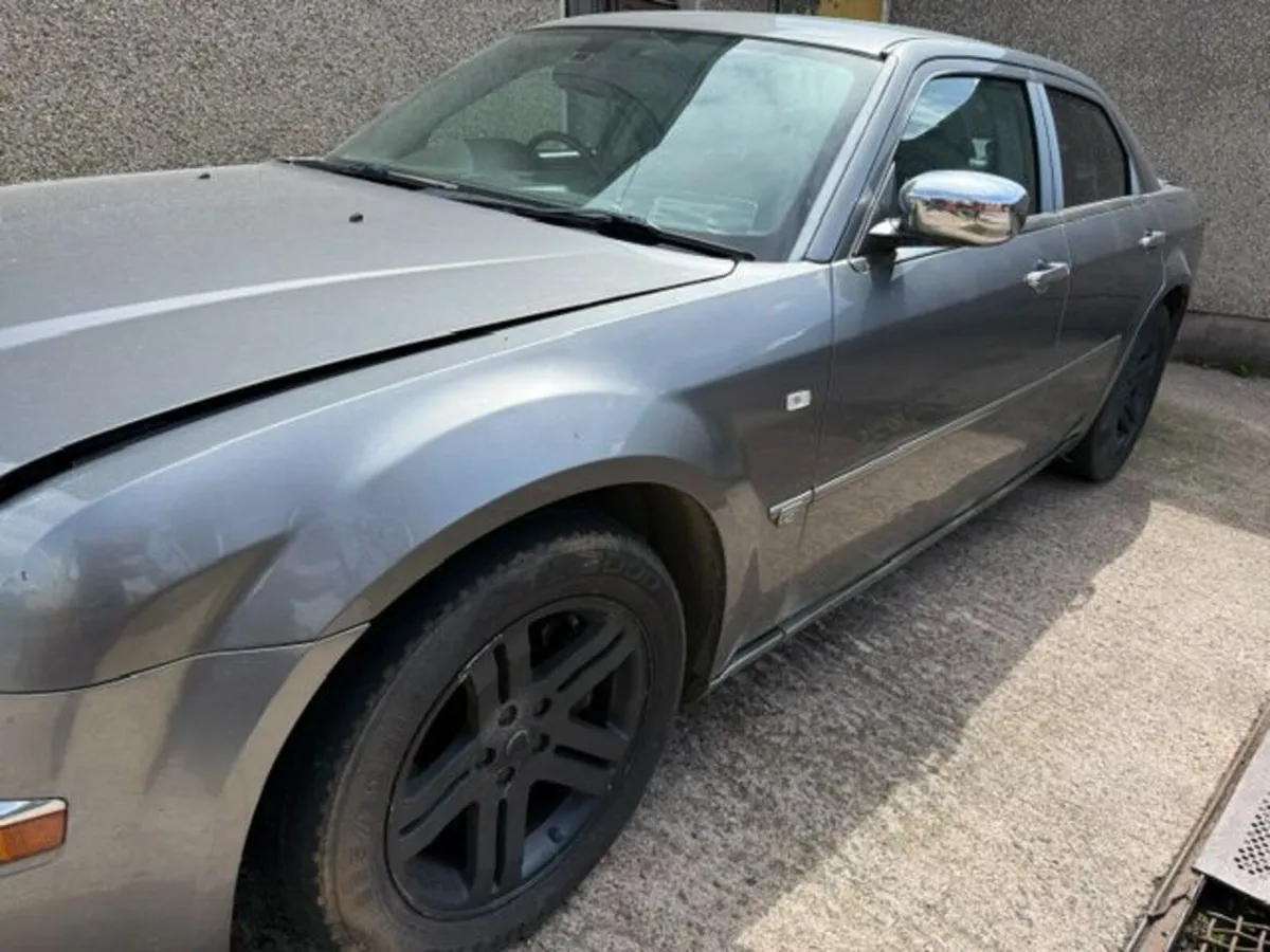 2008 CHRYSLER 300C 3.0L-D - Image 2