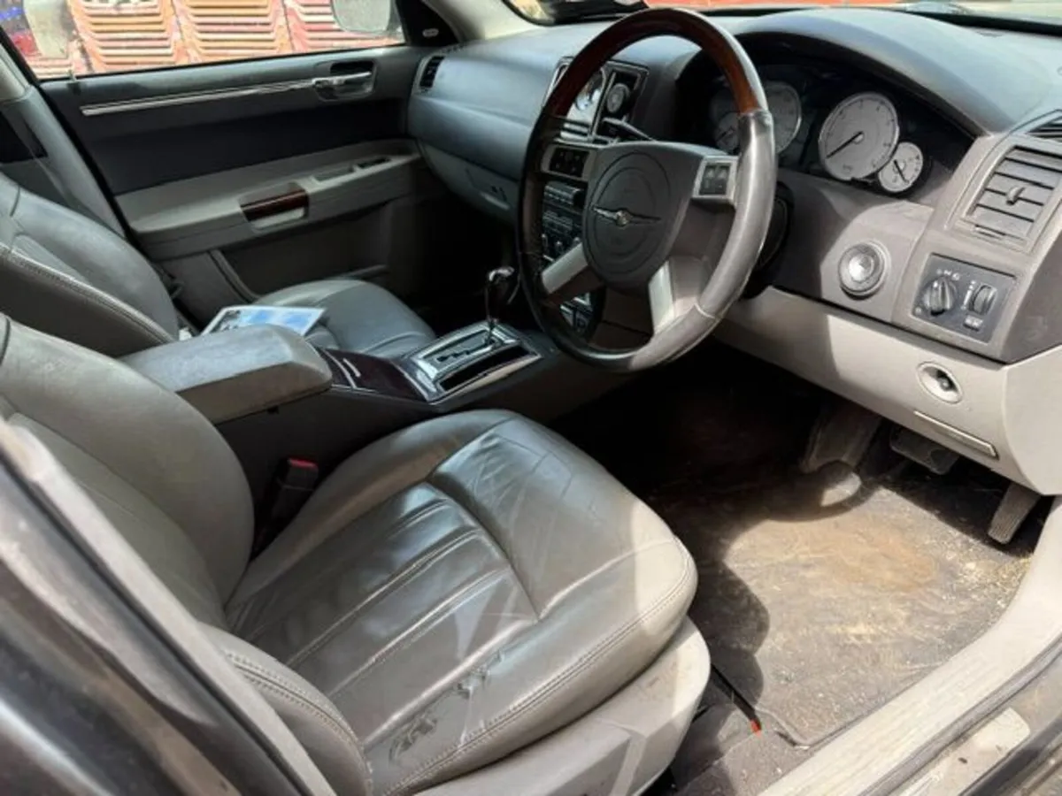 2008 CHRYSLER 300C 3.0L-D - Image 4