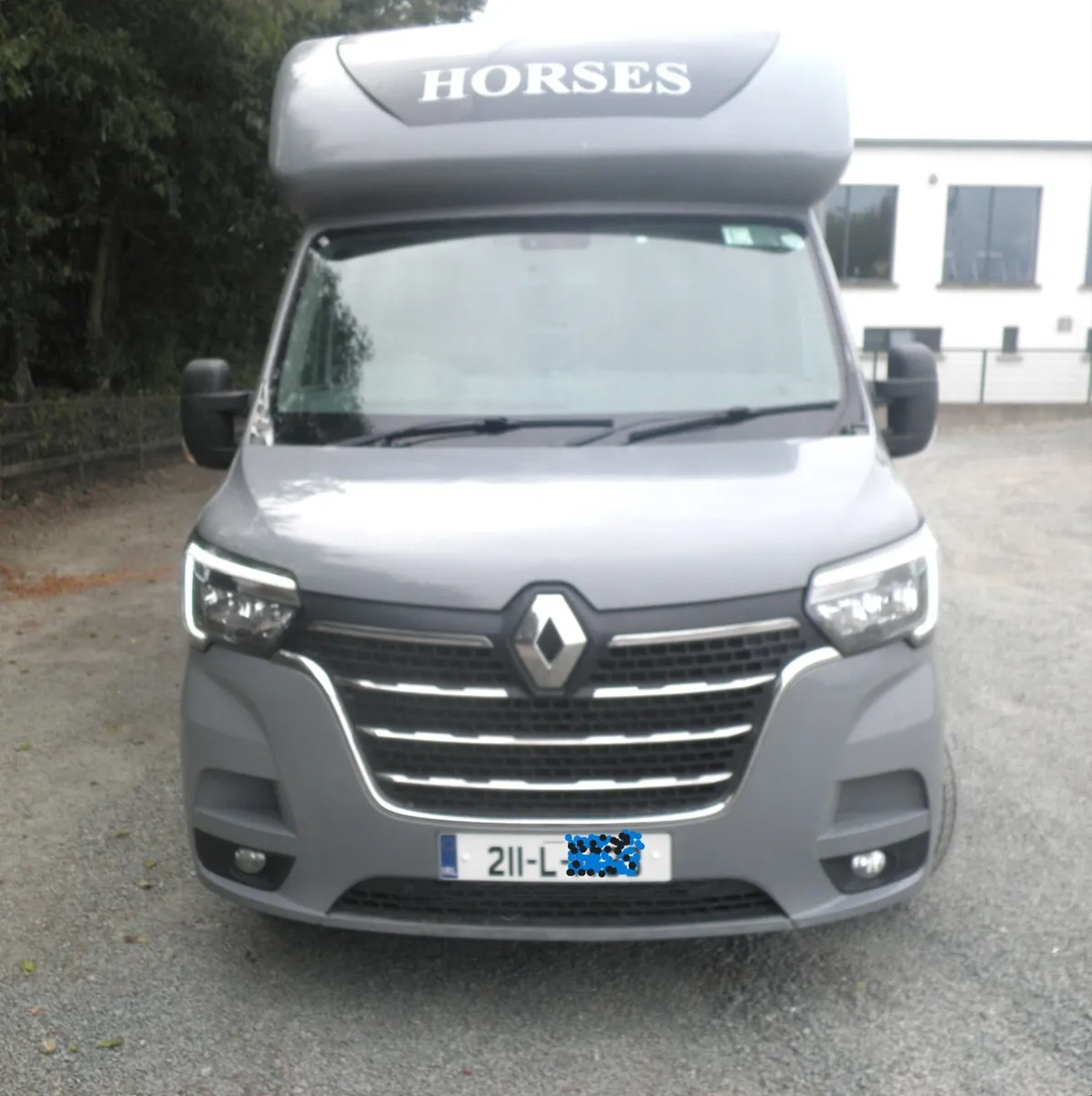 Renault Master 2HorseLorry - Image 1