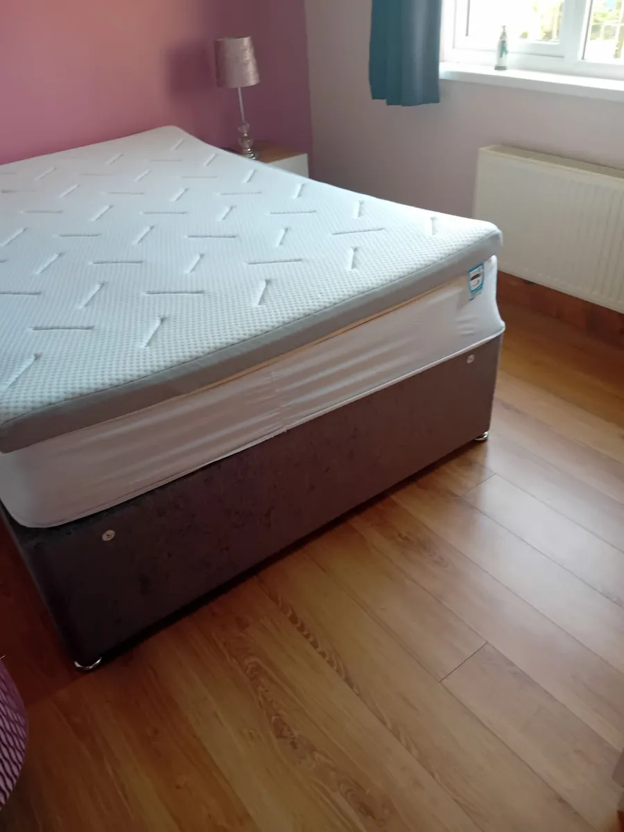 Double 10cm memory foam Matress topper - Image 1