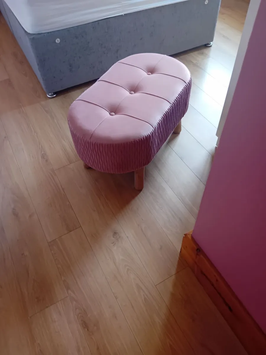 Blush pink bedroom ottoman - Image 2