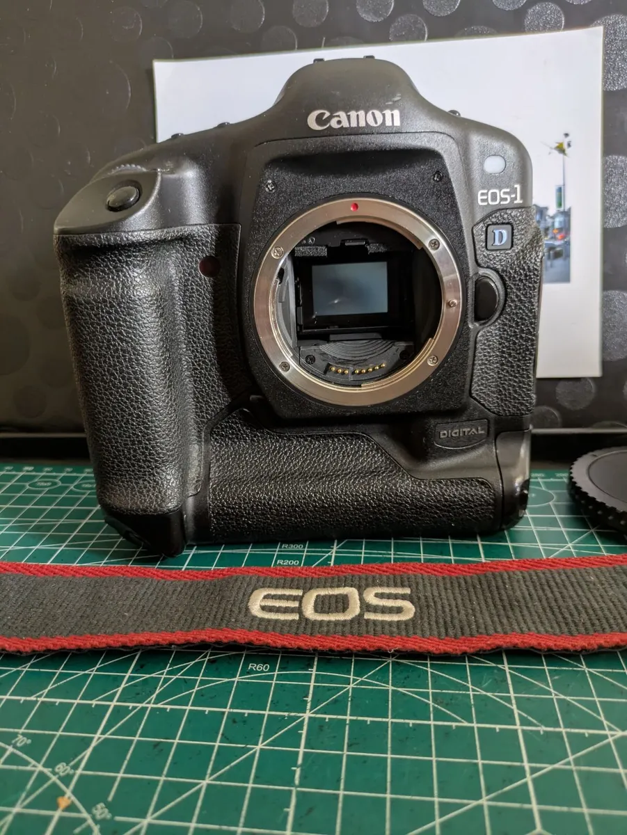 Canon 1D Classic Kodak CCD sensor Pro DSLR - Image 4