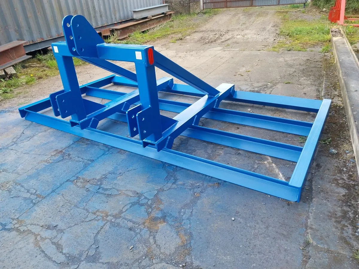 Tractor land leveller - Image 1