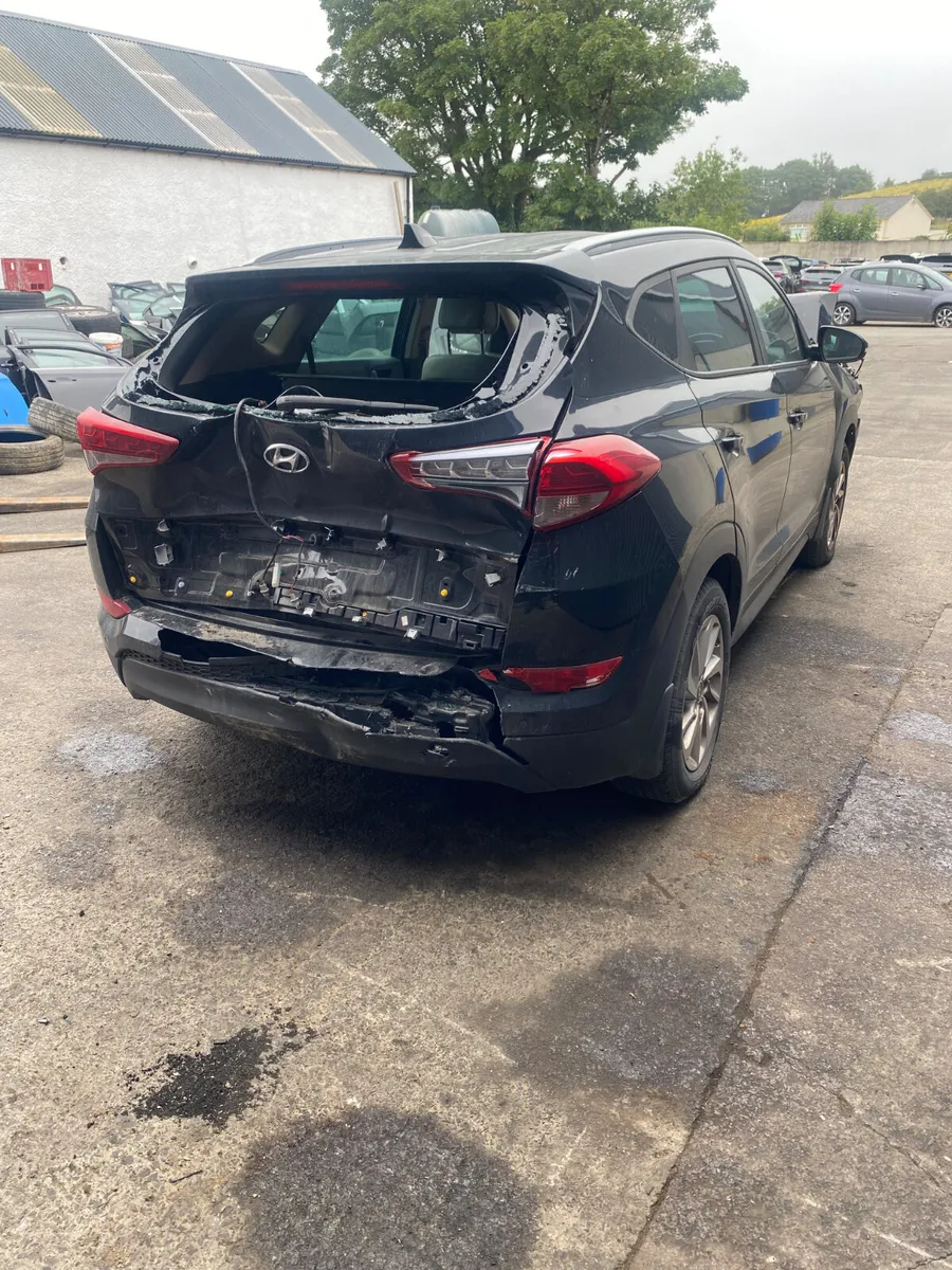 Hyundai Tucson for breaking - Image 3