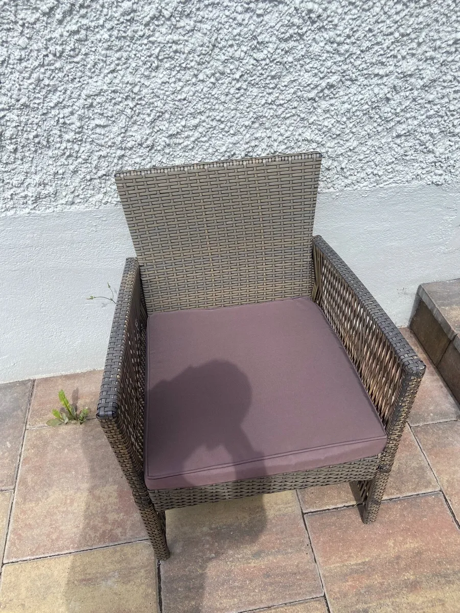 Outdoor furniture - Image 2