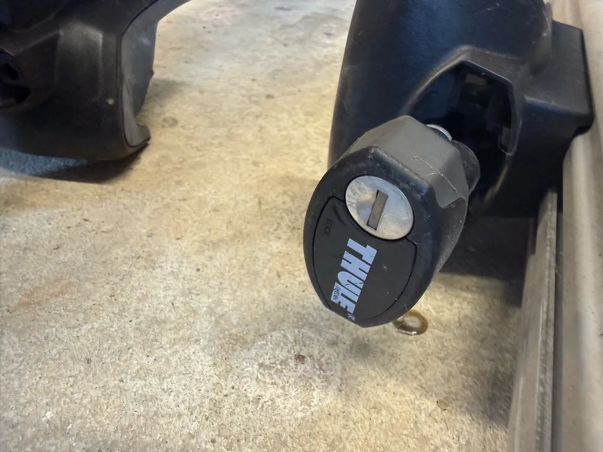 Thule Wingbar Evo with feet. - Image 3