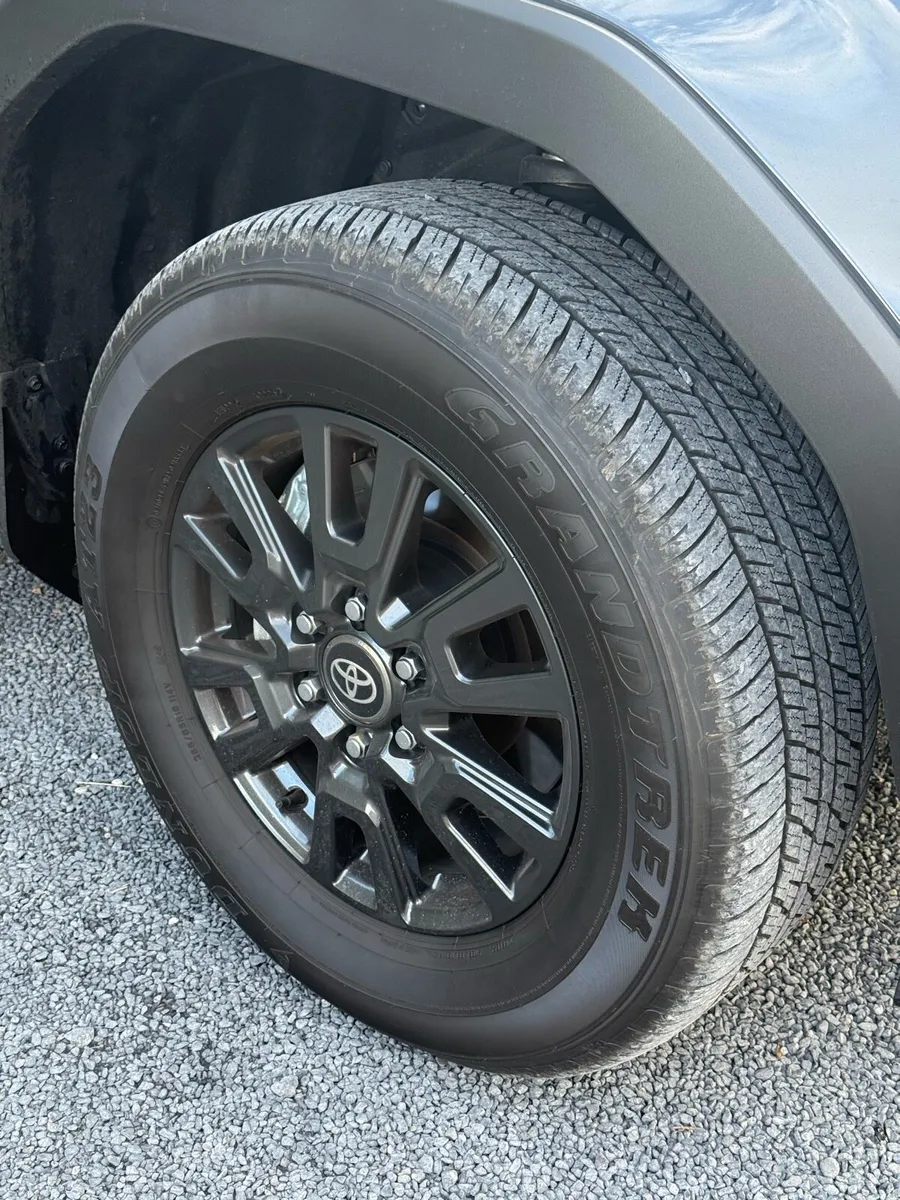 Toyota Land Cruiser Alloys & Tyres - Image 1