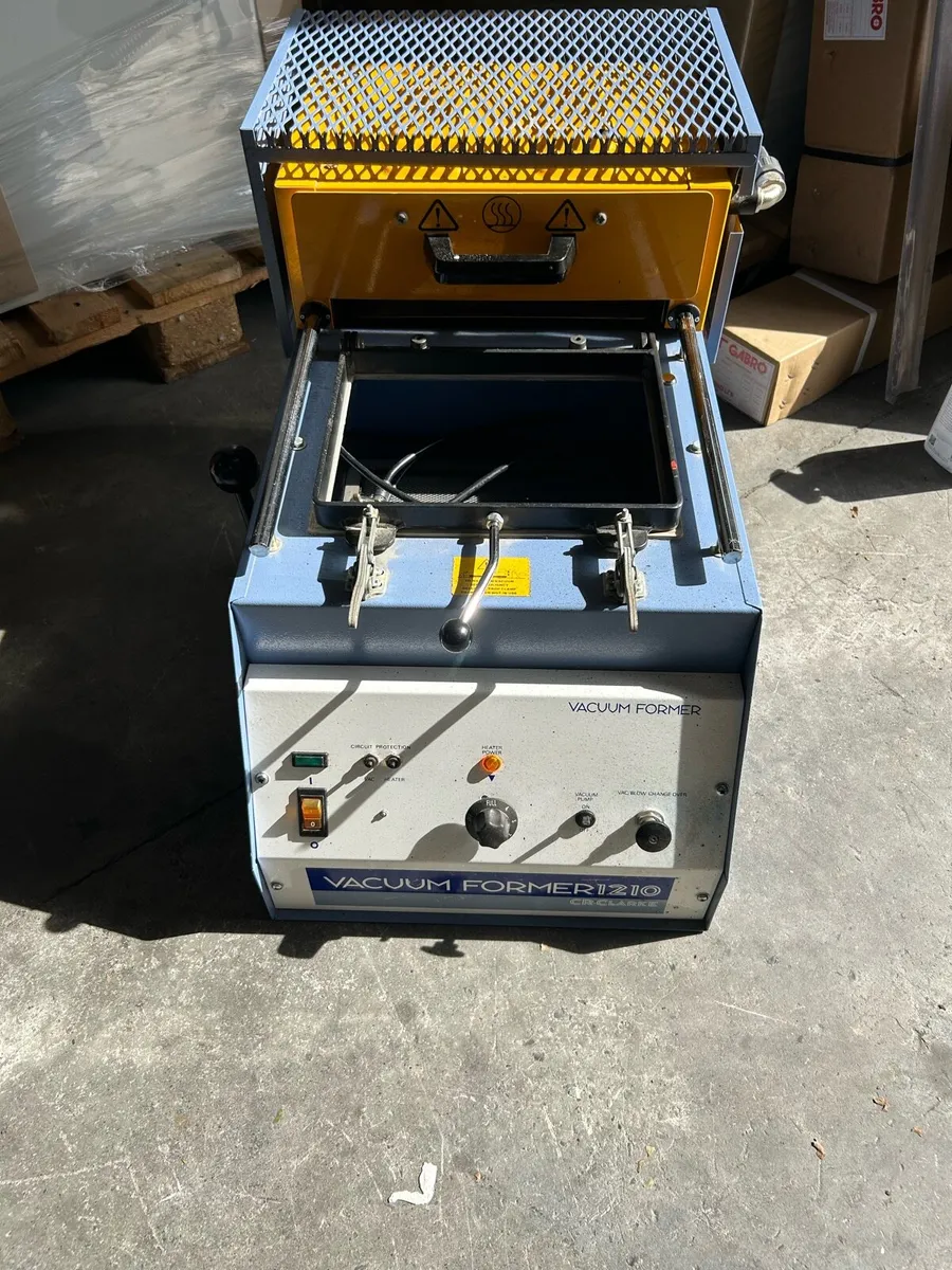 CR CLARKE VACUUM FORMER - Image 1