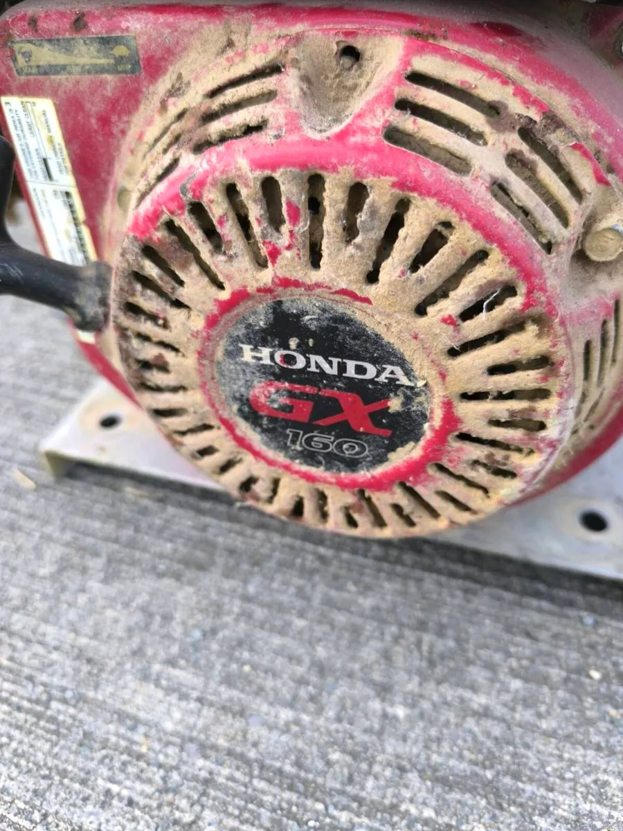 Engine and pump - Image 1