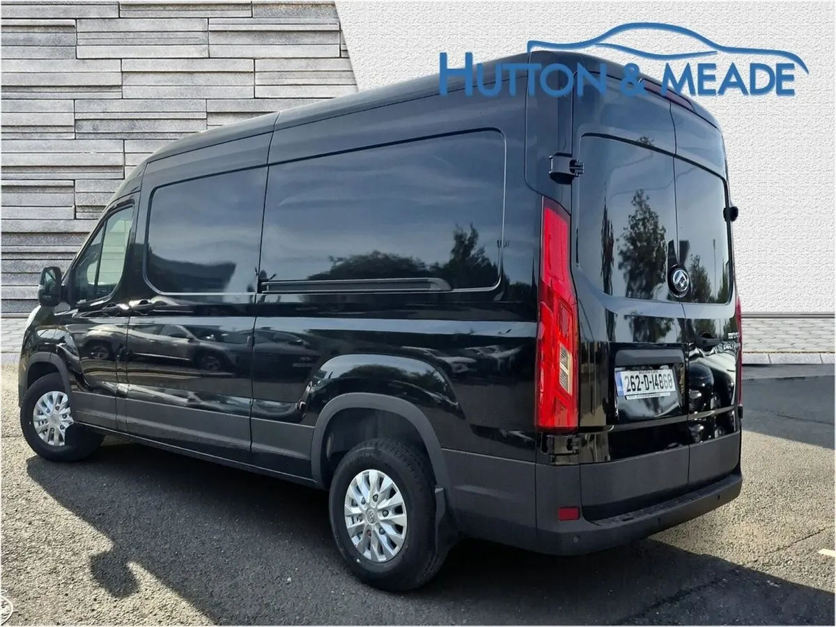 Maxus DELIVER 9 L3H2 Lux Panel Van - Image 3