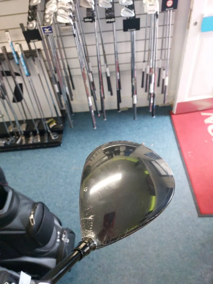 Taylormade QI10 Driver - Image 3