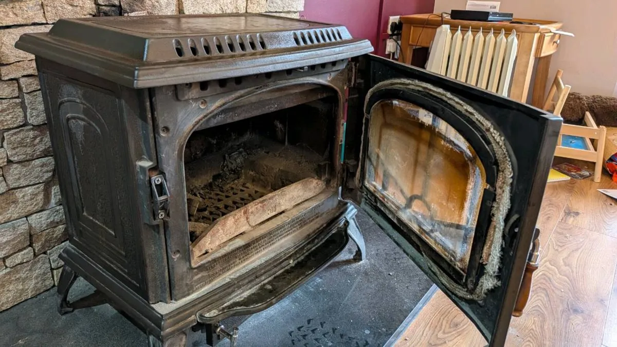 Stanley Stove. - Image 2