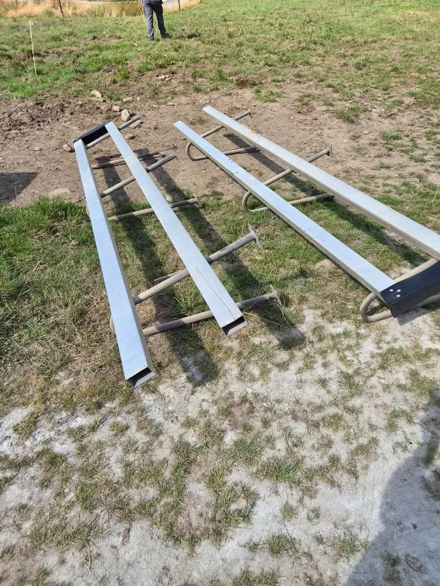 Trailer side railings - Image 2