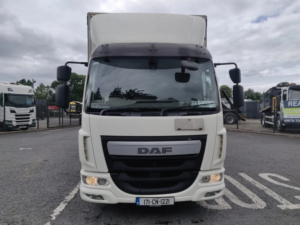 2017 DAF LF 180 EURO 6, 4X2 7 1/2 Ton Gross with 2 - Image 2