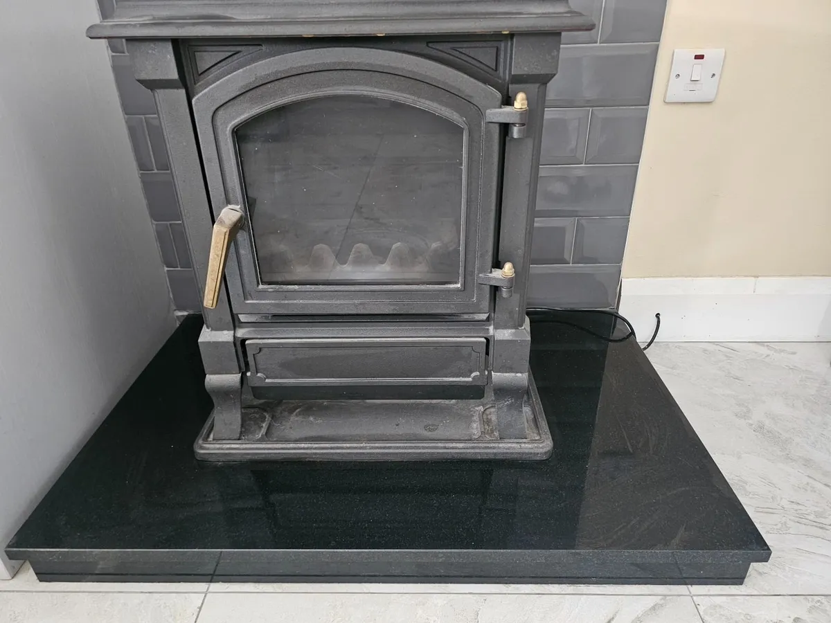 Nestor Martin oil stove - Image 1