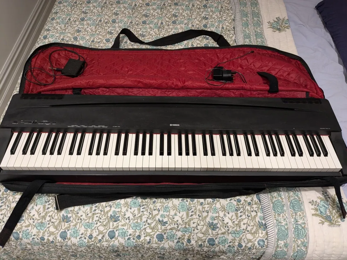 Digital Piano and carry case - Image 1
