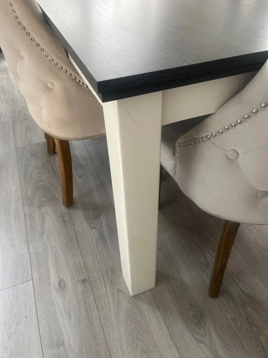 Dining Table/Kitchen Table - Image 4