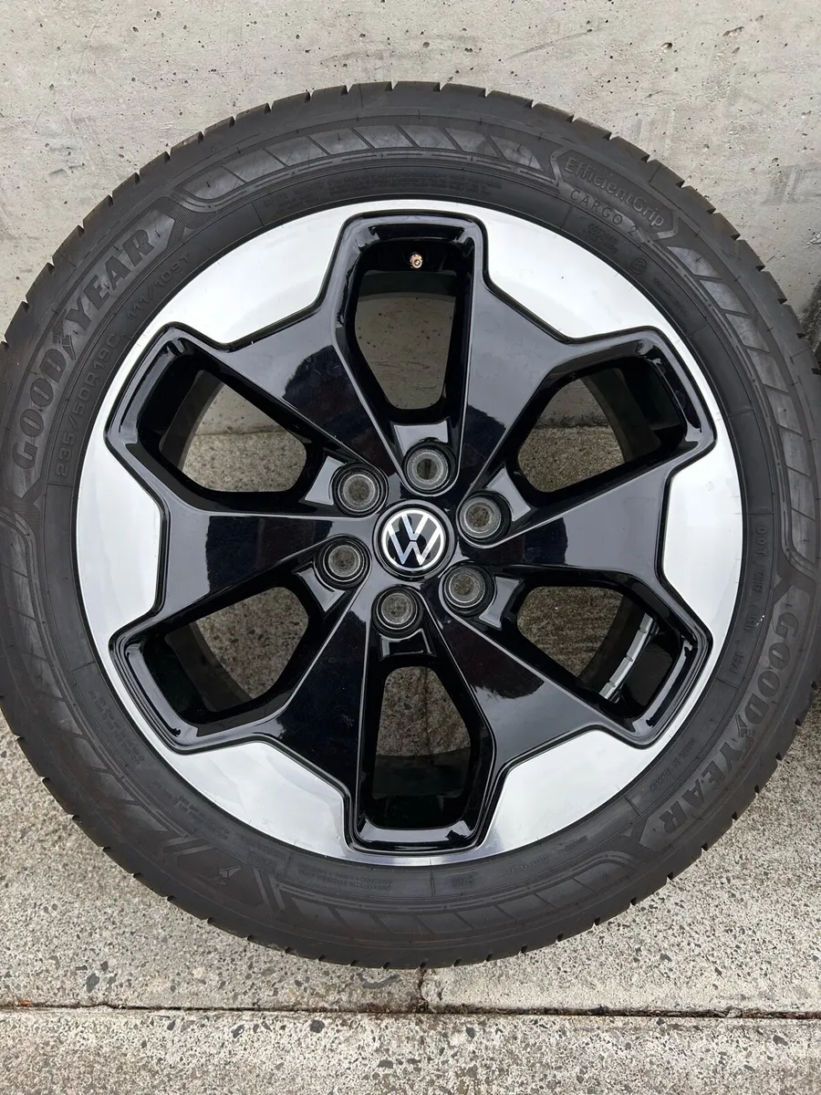 Genuine Volkswagen Indianapolis 19” Alloy Wheels - Image 3
